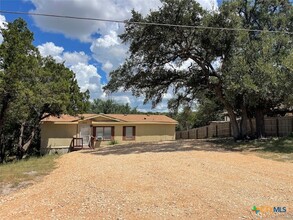 622 Spike Buck Run in Canyon Lake, TX - Building Photo - Building Photo