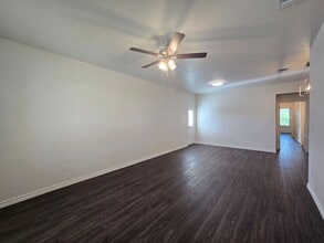 5401 Rose Gdn Lp in Killeen, TX - Building Photo - Building Photo
