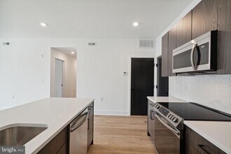 1419 W Grange Ave in Philadelphia, PA - Building Photo - Building Photo