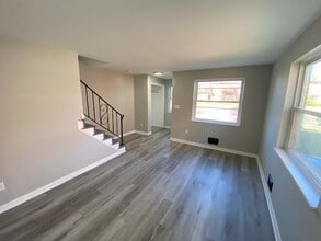 2845 Bellwood Ave in Bexley, OH - Building Photo - Building Photo