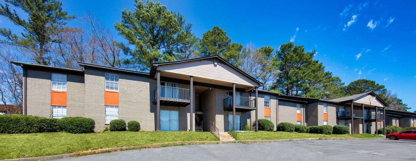 Magnolia Manor Apartments in Center Point, AL - Building Photo