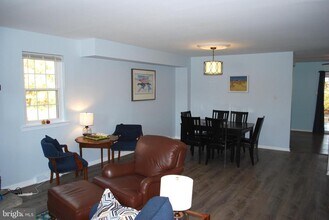 290 Lawndale Ave in King of Prussia, PA - Building Photo - Building Photo