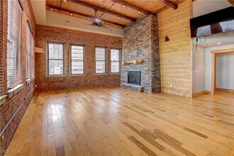 425 W Lakeside Ave in Cleveland, OH - Building Photo - Building Photo