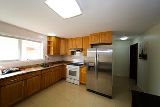 617 7th Ave, Unit 103 in Honolulu, HI - Foto de edificio - Building Photo