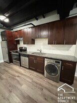 725 St Johns Ave in Highland Park, IL - Building Photo