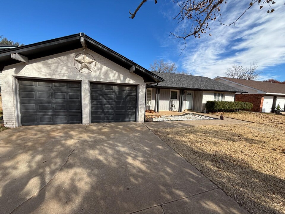 5736 36th St in Lubbock, TX - Building Photo