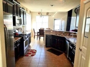 608 Partridge Dr in Aubrey, TX - Foto de edificio - Building Photo