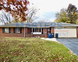 2017 Garden Ln in Toledo, OH - Building Photo