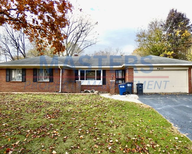 property at 2017 Garden Ln