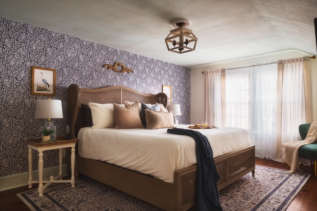 715 Grandin Rd in Charlotte, NC - Foto de edificio - Building Photo