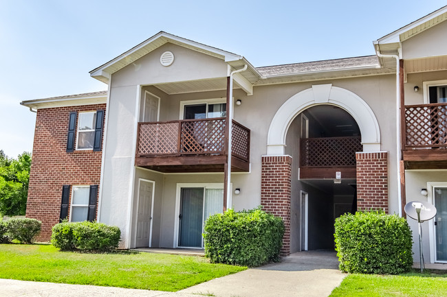 Barrett Place Apartments in Greenville, NC - Building Photo - Building Photo