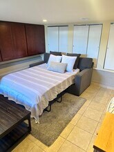 615 Rolph St, Unit Studio in San Francisco, CA - Building Photo - Building Photo