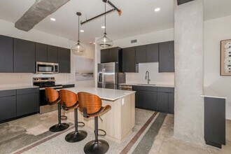 112 W 4th St in Tulsa, OK - Building Photo - Building Photo