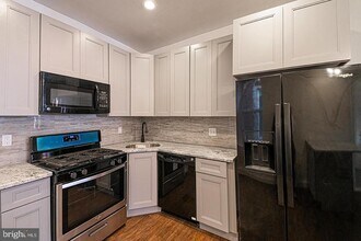 2238 Oakford St in Philadelphia, PA - Building Photo - Building Photo