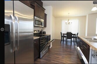 2730 28th St W in Williston, ND - Foto de edificio - Building Photo