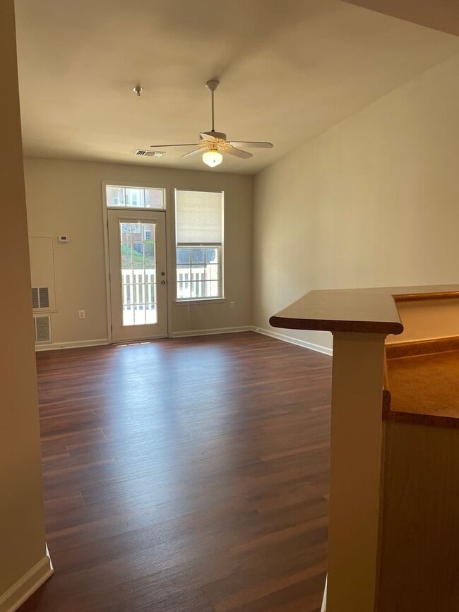 property at 1035 Weybridge Ct