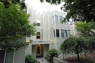 6539 42nd Ave SW in Seattle, WA - Building Photo - Building Photo