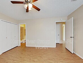 2106 Austin Dr in Carrollton, TX - Building Photo - Building Photo