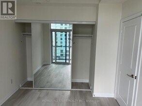 3260 Sheppard Ave E in Toronto, ON - Building Photo - Building Photo