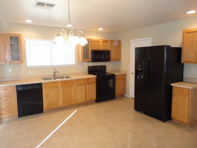 2205 E 35th Ave in Apache Junction, AZ - Building Photo - Building Photo