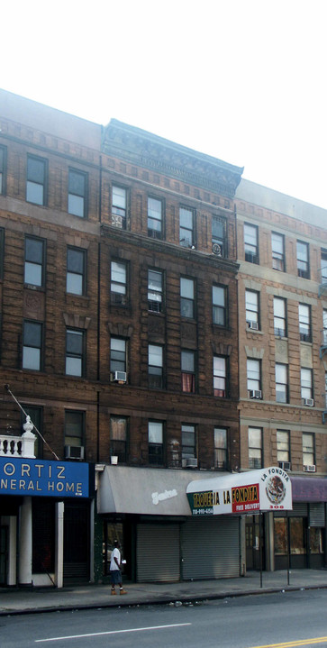 308 Willis Ave in Bronx, NY - Building Photo