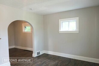 11512 Harvey Ave in Cleveland, OH - Building Photo - Building Photo