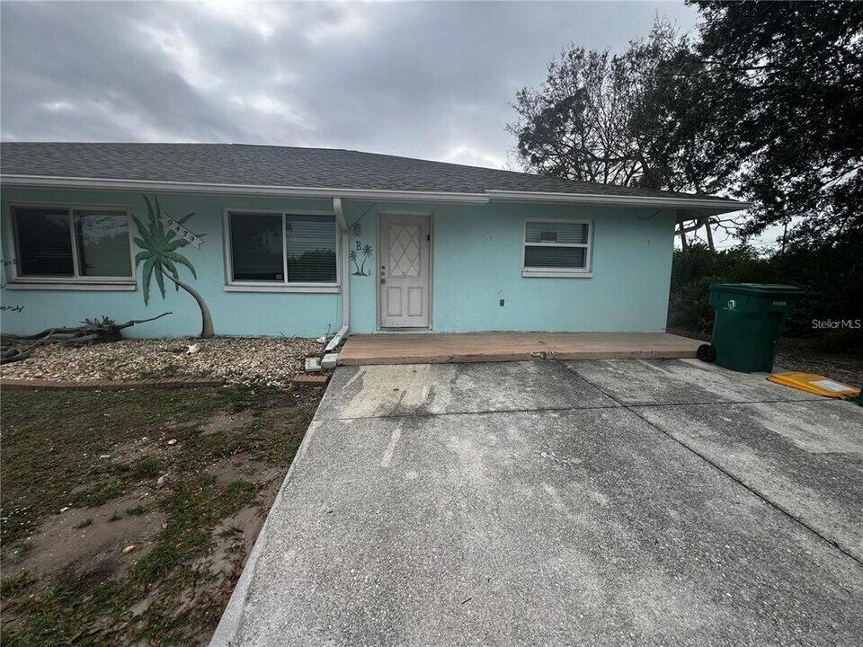 9439 Acco Ave in Englewood, FL - Building Photo