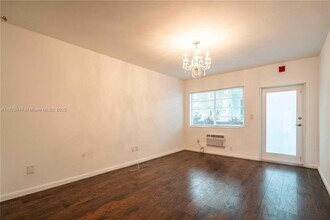 1120 Euclid Ave in Miami Beach, FL - Building Photo - Building Photo
