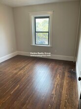 1855 Beacon St, Unit 2 in Brookline, MA - Foto de edificio - Building Photo