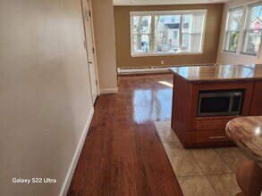 241-05 Mayda Rd in Queens, NY - Building Photo - Building Photo