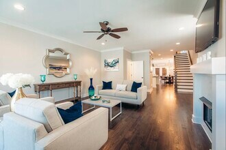 2423 Elliott Ave in Nashville, TN - Building Photo - Building Photo