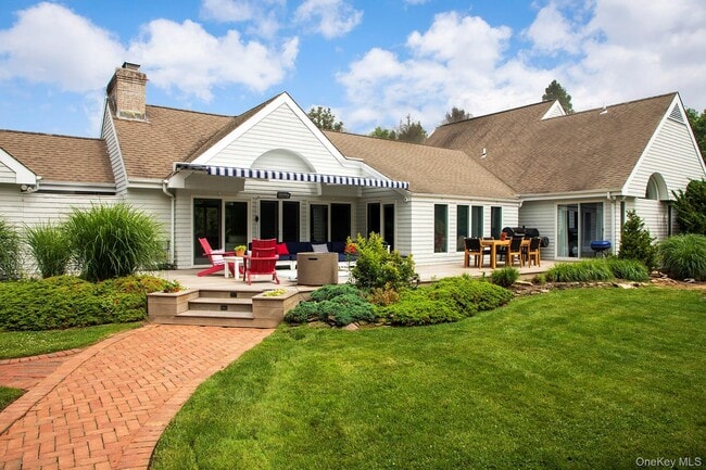 property at 16 Laila Ln