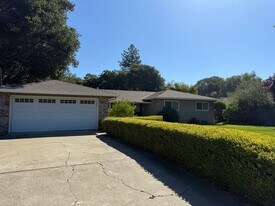 13418 Pastel Ln in Mountain View, CA - Building Photo