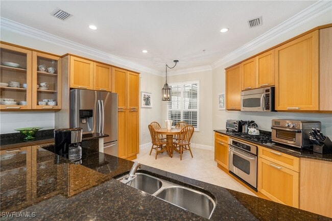 property at 9259 Museo Cir