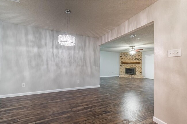 9715 Anderson Village Dr in Austin, TX - Building Photo - Building Photo
