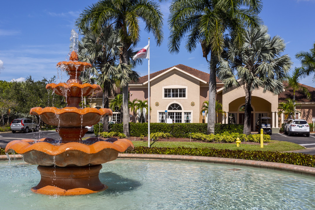 The Lakes At College Pointe in Ft. Myers, FL - Foto de edificio