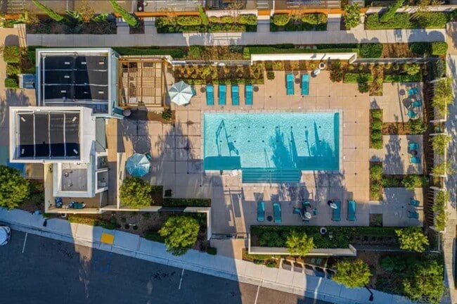 714 Anchor Ct in Chula Vista, CA - Foto de edificio - Building Photo