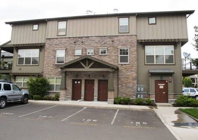 635 NE Garswood Ln, Unit 635 in Beaverton, OR - Building Photo - Building Photo