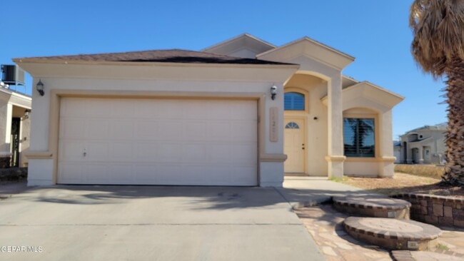 14281 Gil Reyes Dr in El Paso, TX - Building Photo - Building Photo