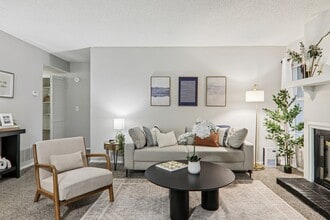 Plantations at Haywood in Greenville, SC - Foto de edificio - Building Photo