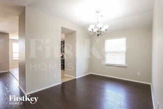 9349 Comanche Ridge Dr, Unit 317 in Fort Worth, TX - Building Photo - Building Photo