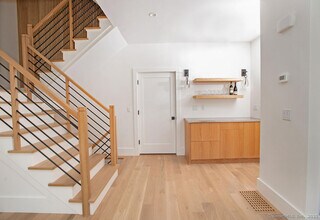 6 Down River Rd in New Canaan, CT - Building Photo - Building Photo