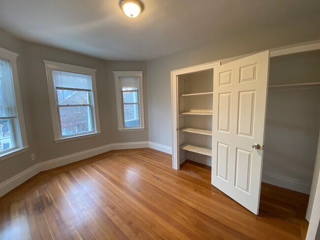 39 Harwood St, Unit 3 in Boston, MA - Building Photo - Building Photo