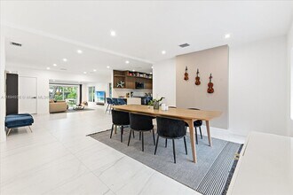 228 SW 25th Rd in Miami, FL - Building Photo - Building Photo