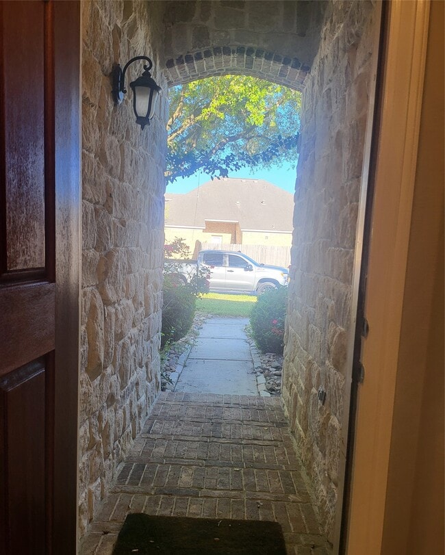 property at 606 Admiral Bay Ln