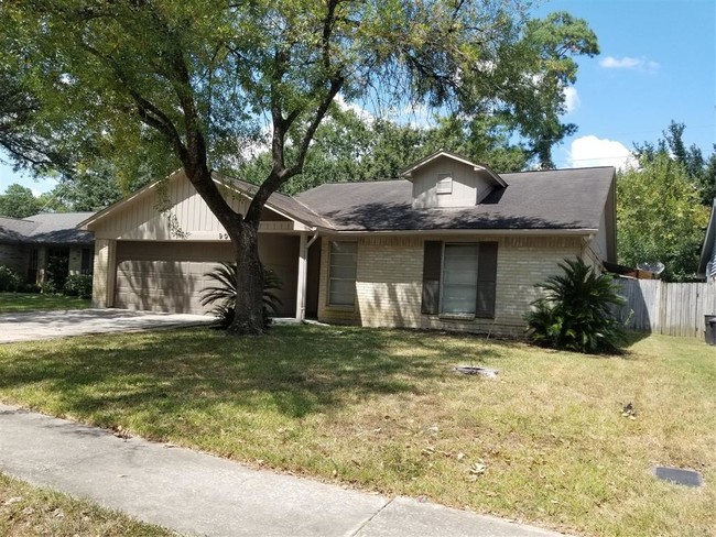 9014 Edenbridge St in Spring, TX - Building Photo - Building Photo