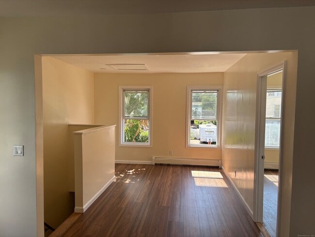 219 Newfield Ave, Unit 07-101 in Bridgeport, CT - Building Photo - Building Photo