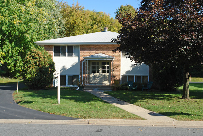 Garden Court in Prior Lake, MN - Building Photo - Building Photo