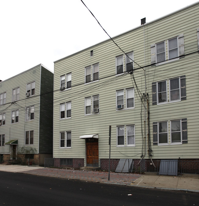 239 Liberty Ave in Jersey City, NJ - Building Photo - Building Photo