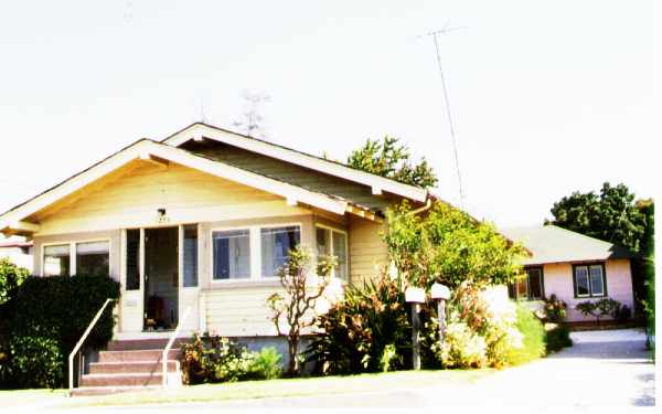 1255-1259 E Meta St in Ventura, CA - Building Photo - Building Photo